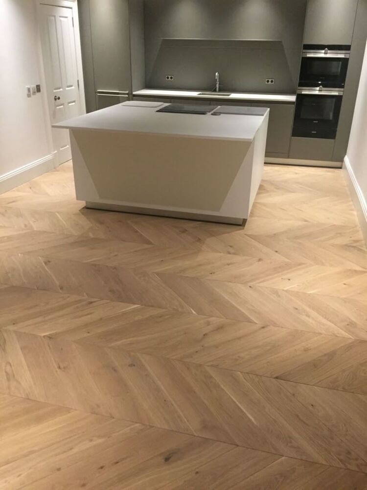 Chevron Laminate Flooring - 181mm Rectangular Planks, Brown Wood Replicas With Natural Color Finish, Anti-slip And Easy To Install