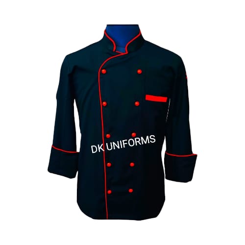 काले शेफ कोट पर लाल पाइपिंग