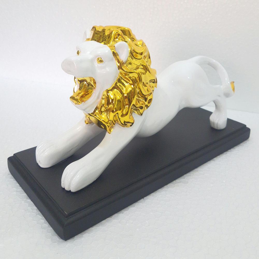 Marble Lion Statue - Color: White & Golden