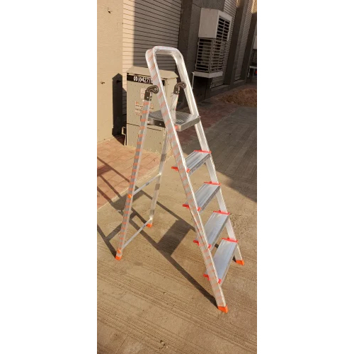 5 Feet Step Aluminium Ladder