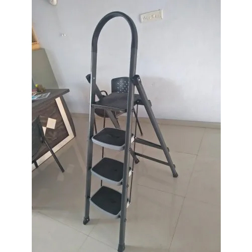 4 Feet MS Iron Step Ladder