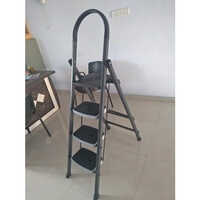 4 Feet Ms Iron Step Ladder - Feature: High Quality
