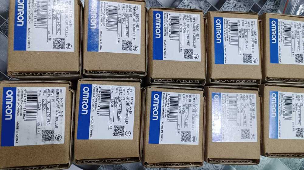 OMRON TEMPERATURE CONTROLLER, E5CWL-R1P