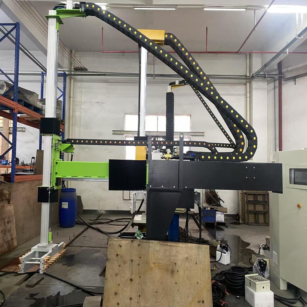YIZUMI Die Casting Machine Two Axis Servo Sprayer