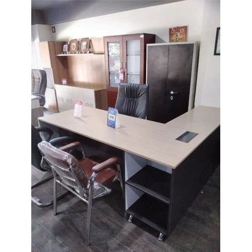 कार्यालय की मेजें - राजगढवाला फर्नीचर