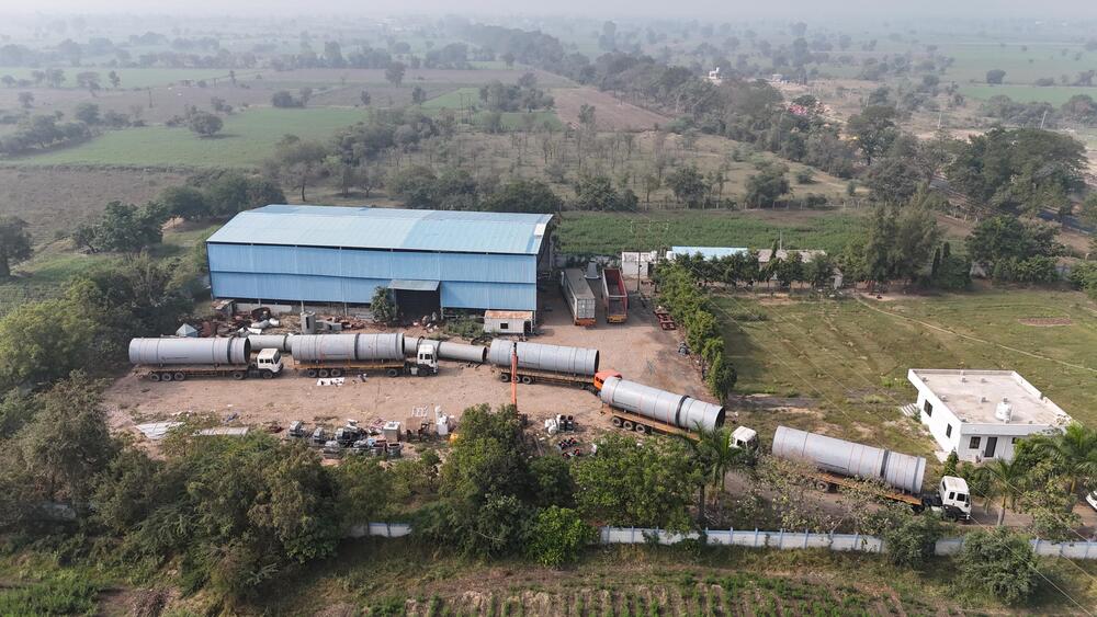 Lime Calcination Plant - Color: Silver