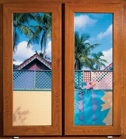 खुलने वाली लकड़ी की खिड़की