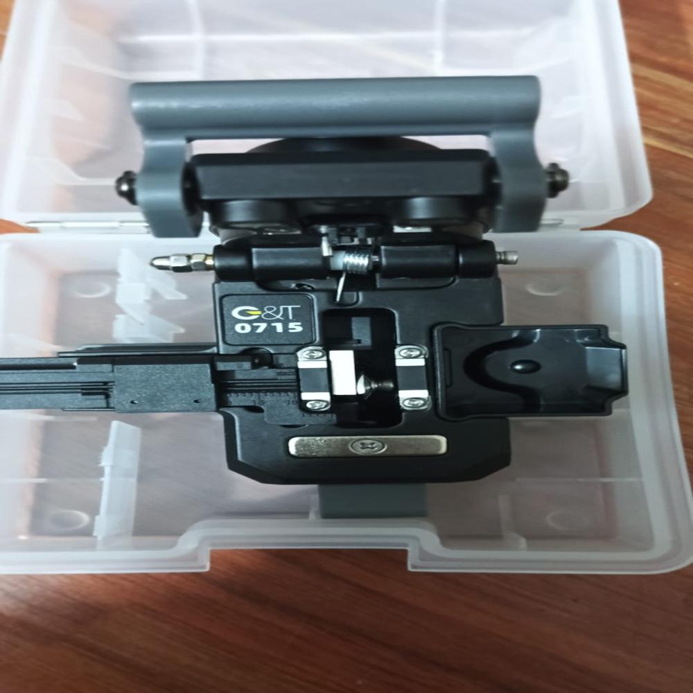 G&t Cleaver - Application: Splicing Fiber