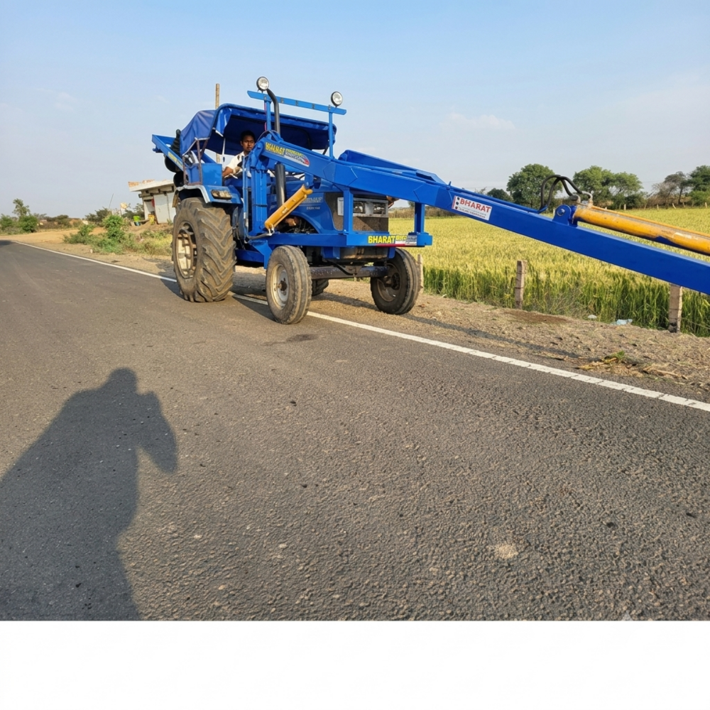 Pole Erection Machine With Tractor - Capacity: 1200 Kg