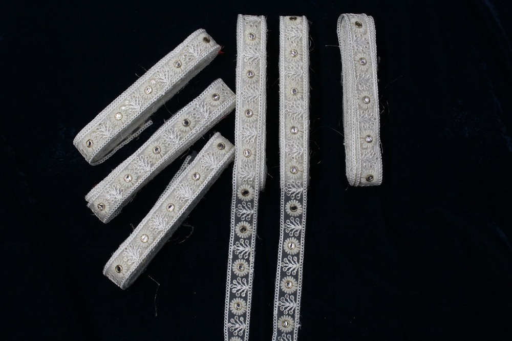 fancy  embroidery lace