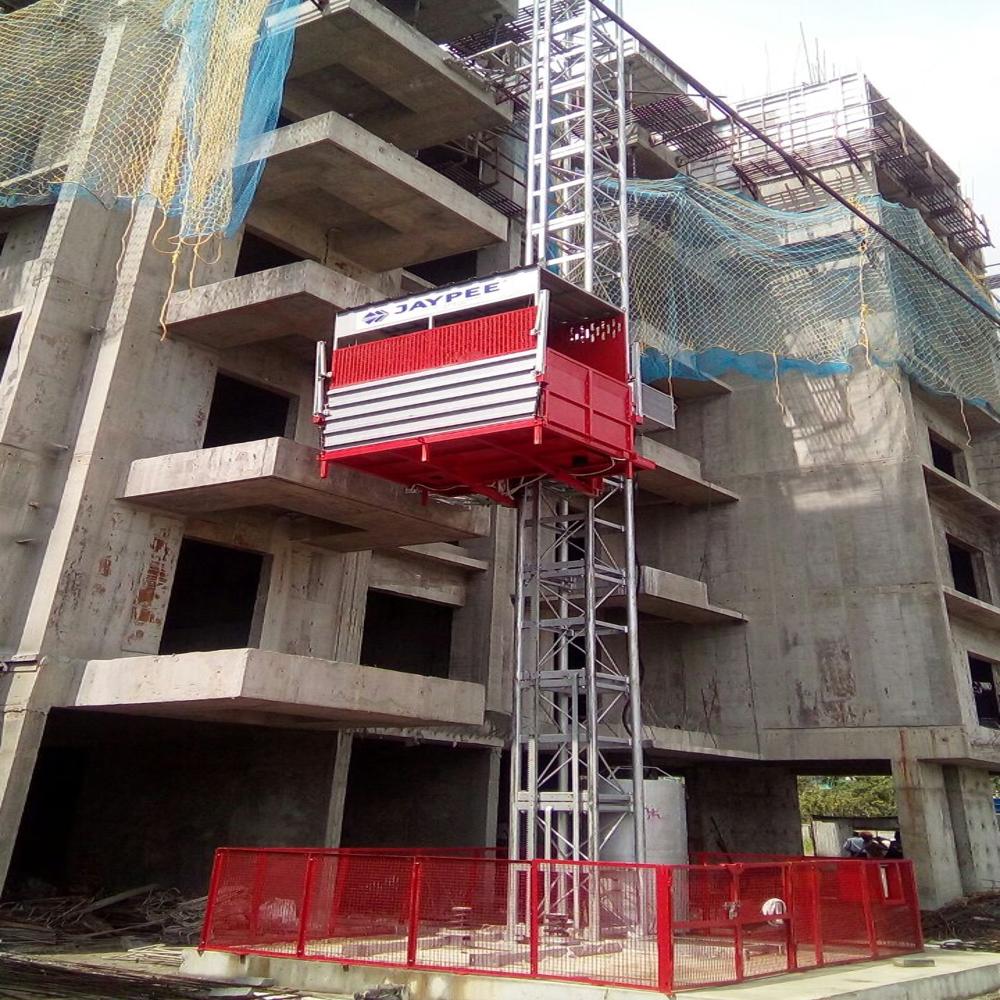 Jaypee Material Hoist