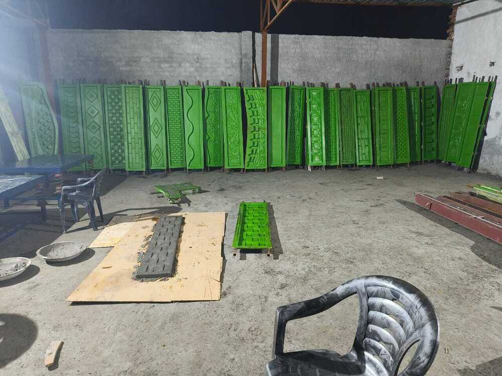 Compound Wall Mould