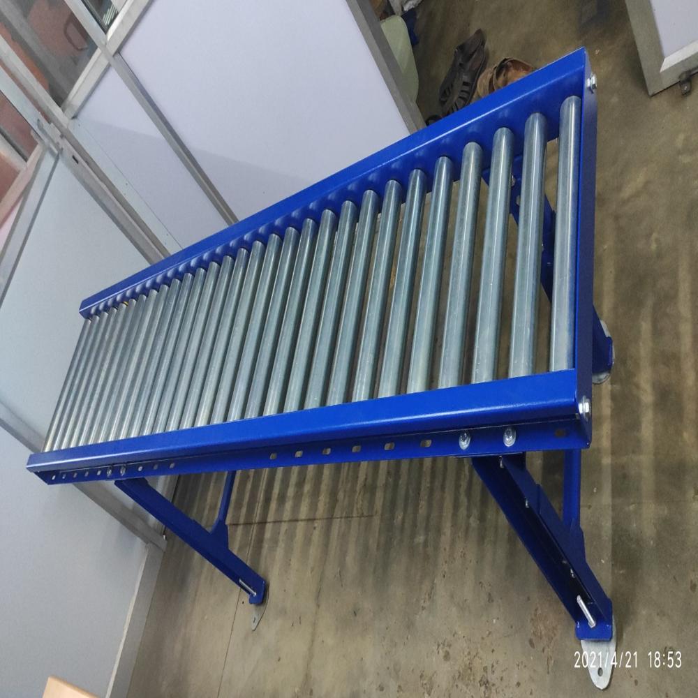 Roller Conveyor - Material: Stainless Steel