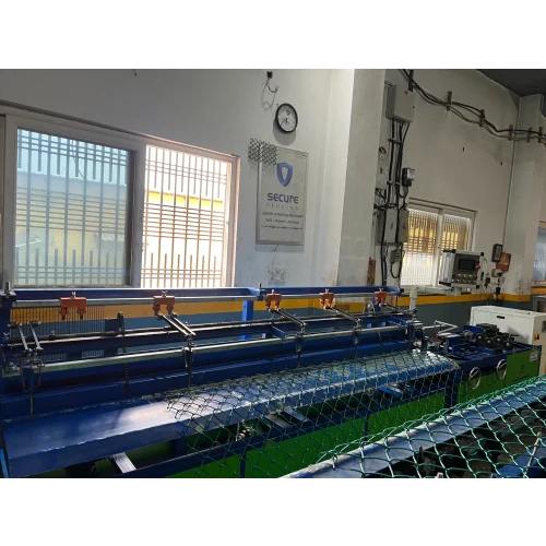 Chain Link Fencing Machine - Capacity: 100 Kg/hr