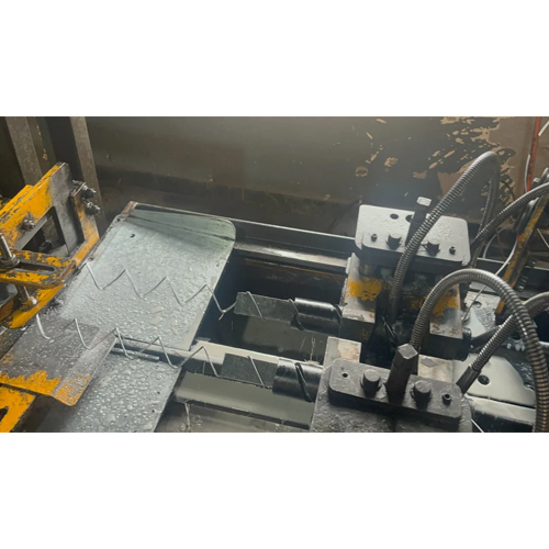 8Ft Fully Automatic Double Wire Chain Link Fencing Machine - Capacity: 350 Kg/Hr