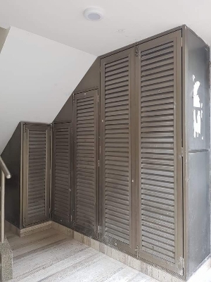 Ventilation profile folding door