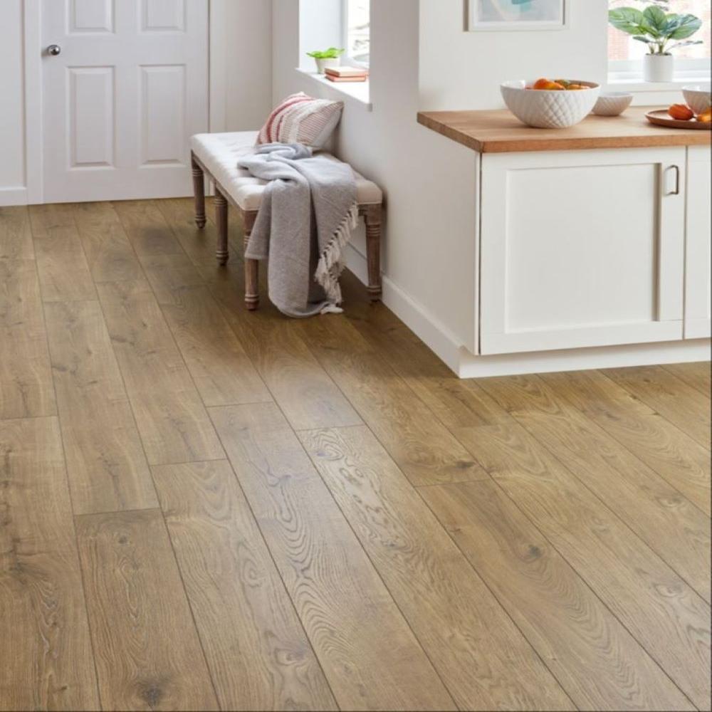 Oak Solid Hardwood Flooring - Feature: Wear-Resistant