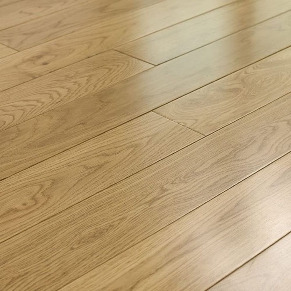 Oak Solid Hardwood Flooring - Feature: Wear-resistant