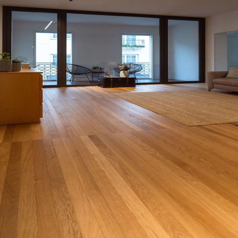 Oak Solid Hardwood Flooring - Feature: Wear-resistant