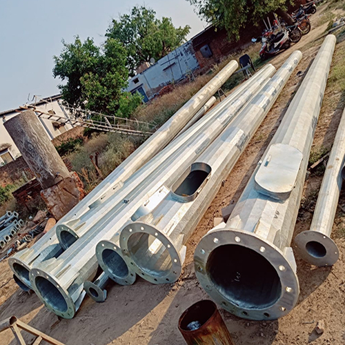 40Mm Aluminum Round High Mast Lighting Pole - Color: Silver