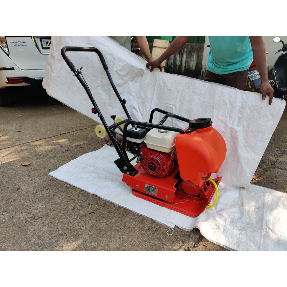 Orange Or-25 (3ton) Compactor, Water Tank, Honda Gx-160 5hp Petrol Engine - Dimension (L*w*h): 20 X 19 X 6 Millimeter (Mm)