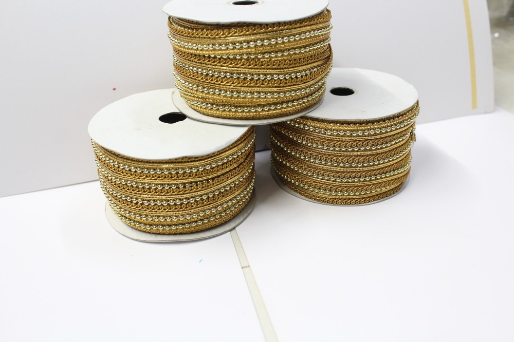 Zari Moti Lace - 1 Inch Width, Golden Color | Fancy Border Design With Moti Material, One-sided Style For Female Garment Applications