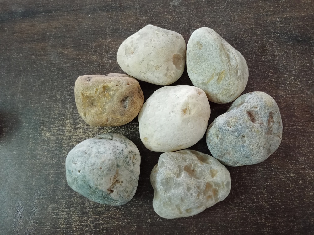Natural indian river stone m beach pebbles stone / roudn landscaping  river pebbles / mix color pebbles