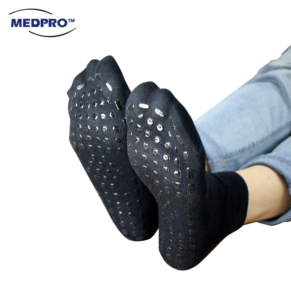 Anti-slip Socks - Cotton-polyester Blend, Available In S, M, L, Xl | Non-slip Silicone Grips, Breathable Comfort, Perfect For Yoga And Everyday Use