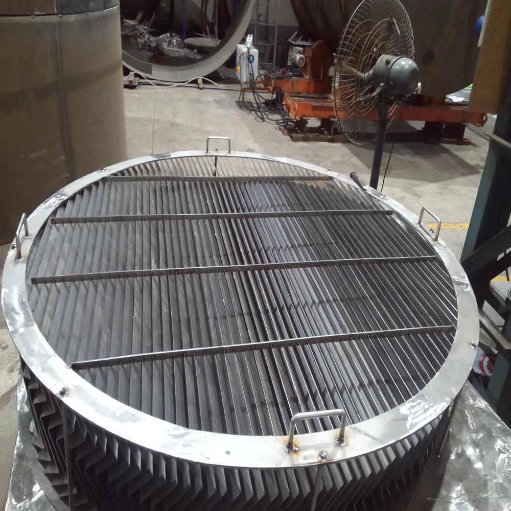 Mist Collector - Mild Steel, Standard Size | Semi-automatic Mist Separating Device With Efficient Droplet Coalescing Design