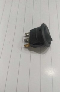 ROUND ROCKER  RED LIGHT DOT 3 PIN ON-OFF