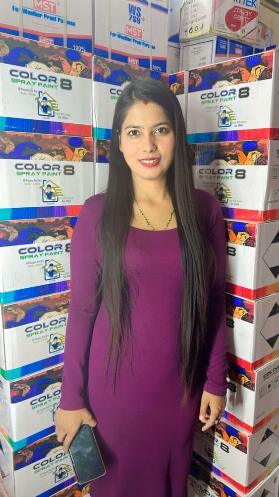 Colour 8 Spray Paint