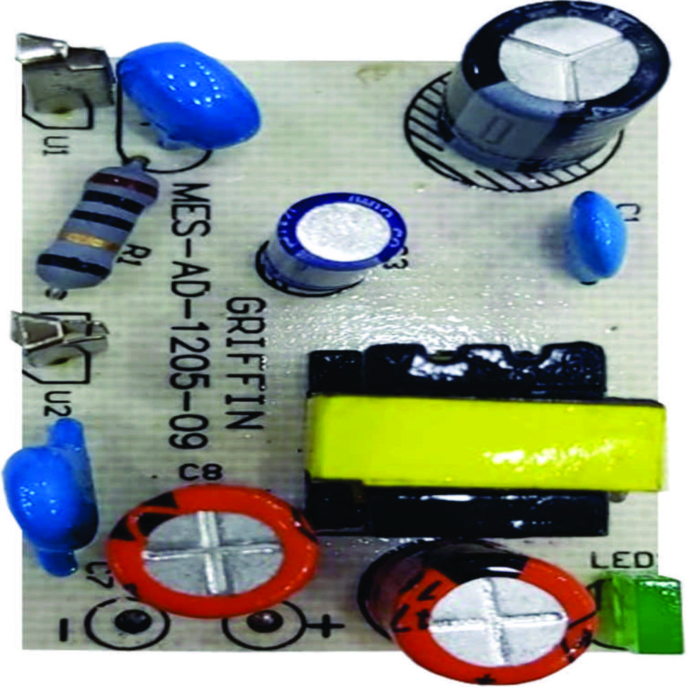 5 V-1 A Adaptor - Color: Blsck