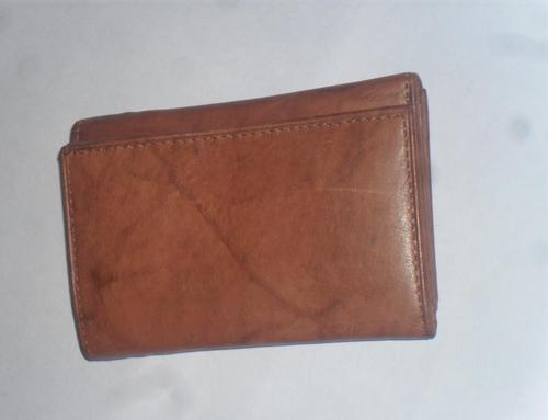 चमड़े के बटुए