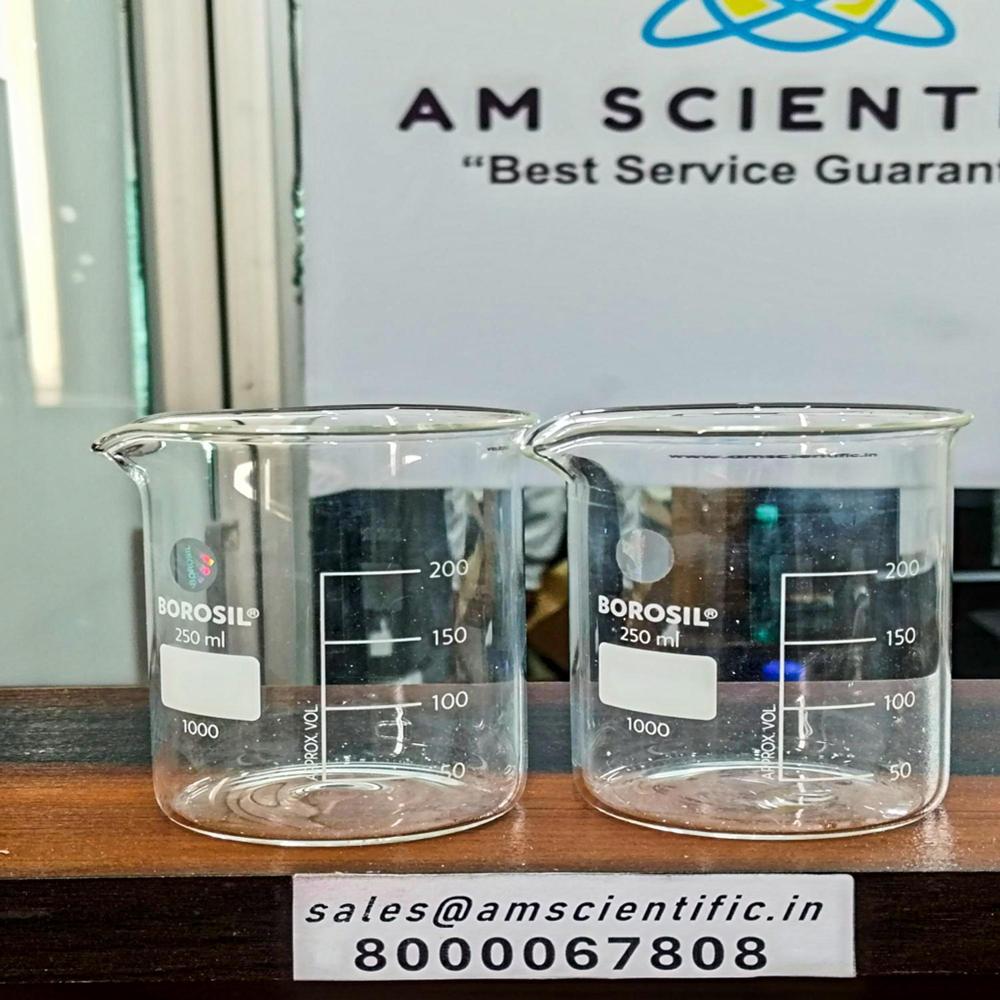 Low Form Beaker With Spout 250ml - Color: Transparent