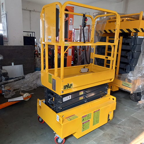 Hydraulic Scissor Work Table (Model 796) - Attributes: Easy To Operate