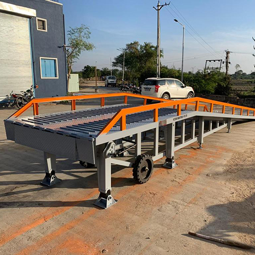 Mobile Dock leveller