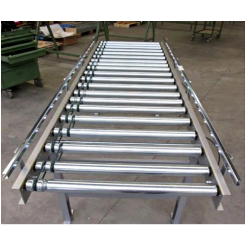 Power Rollered Conveyor - Material: Mild Steel