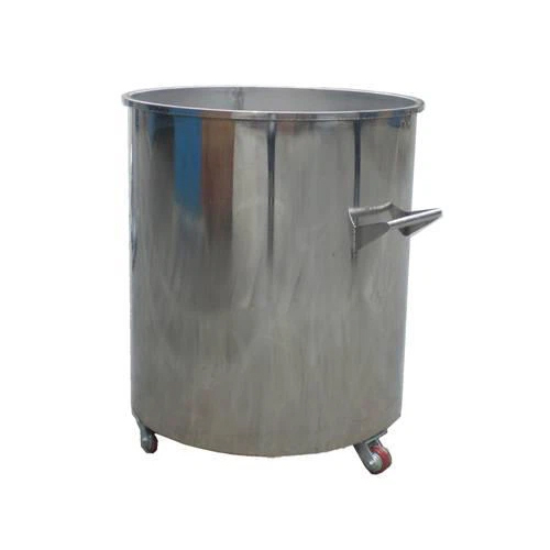 Movable Tank and Vessel