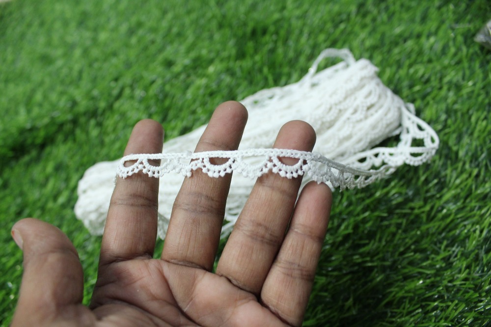 Fancy Gpo Lace - Polyester, 20 Mtr Length, Ivory White, 1 Inch Width | Border Lace Design, Cut Work Style, One Sided, Female Decorative Use