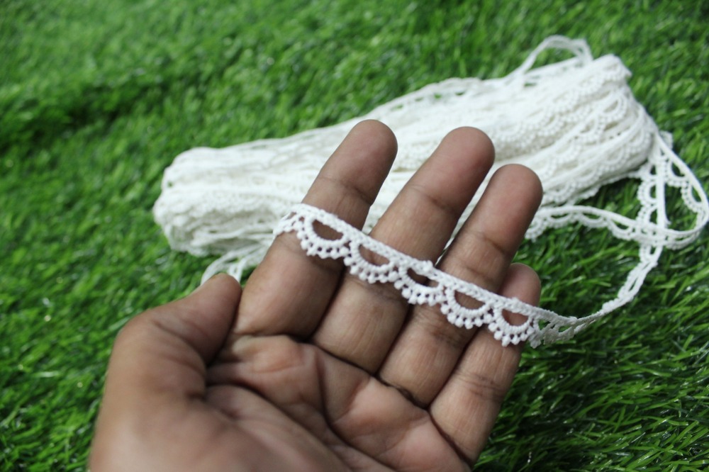 Fancy Gpo Lace - Polyester, 20 Mtr Length, Ivory White, 1 Inch Width | Border Lace Design, Cut Work Style, One Sided, Female Decorative Use