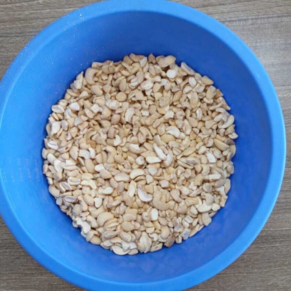 Lwp-4 Pieces Cashew Nut - Cultivation Type: Common