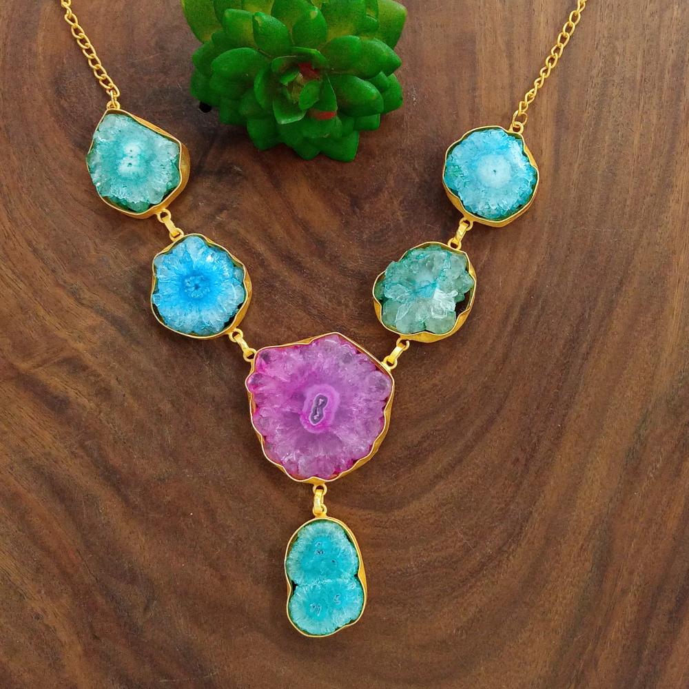 Handmade Necklace Set By Blue Petel Diamond