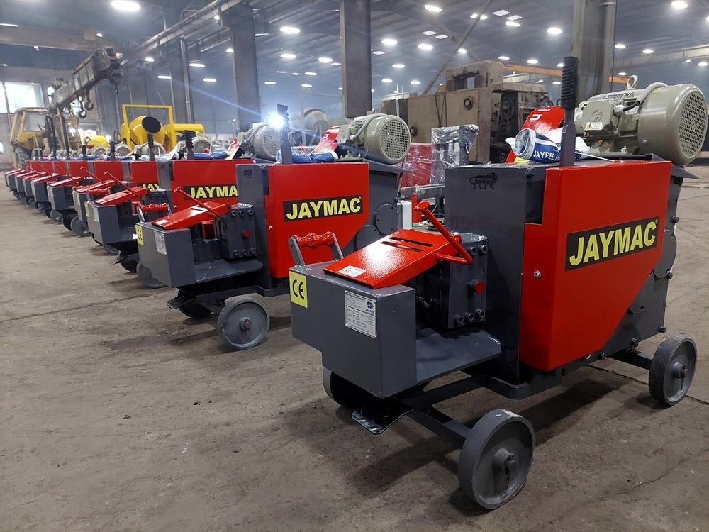 Tmt Bar Cutting Machine - Color: Red