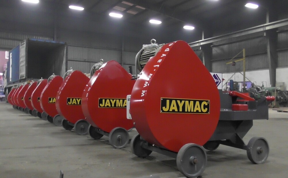 Tmt Bar Cutting Machine - Color: Red