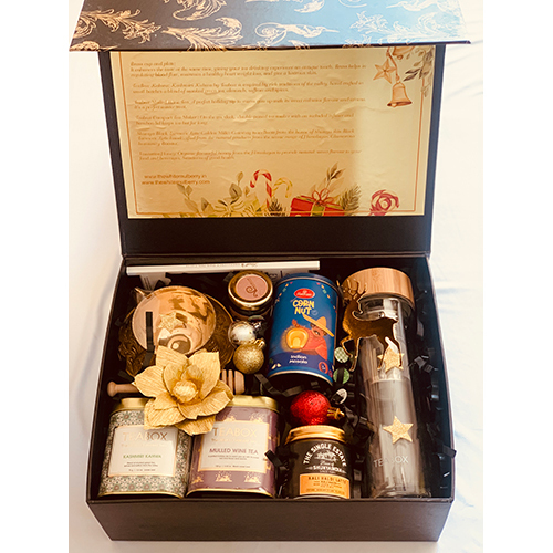 Holiday  Luxury Hamper - Color: Multi