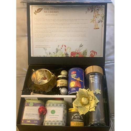 Tea Hamper - Color: Multi