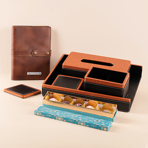 Welcome Kit - Material: Plastic