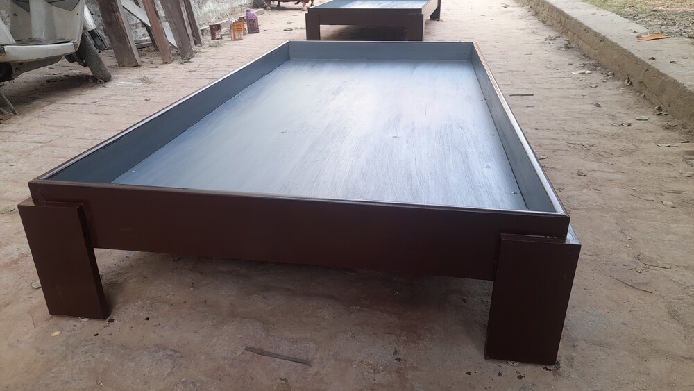 Stackable Beds - Assembly: Carpenter Assembly