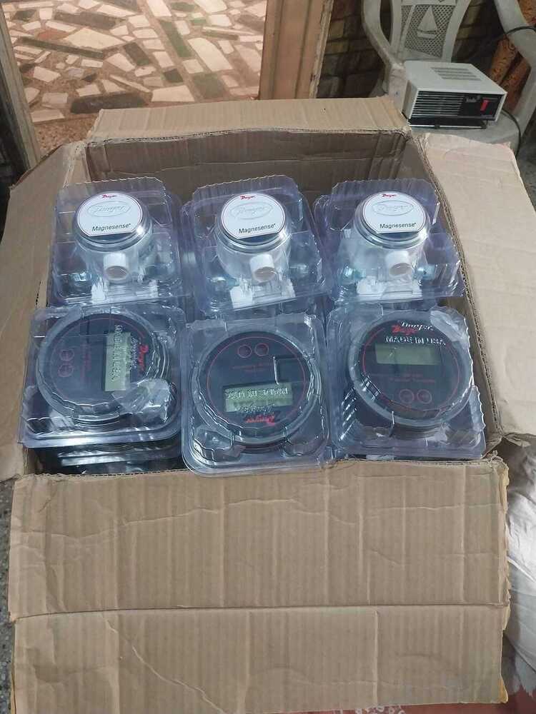 Dwyer Usa Differential Pressure Transmitter Series Dm-2000
