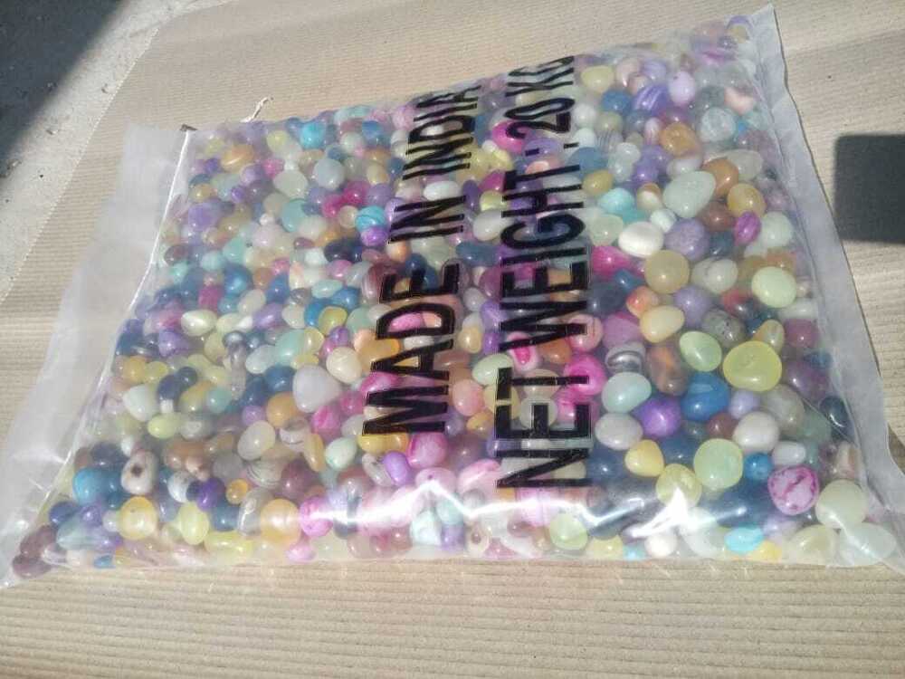 Multicolor High Gloss Polished Onyx Pebble Stones for Decoration Purpose and Gardening